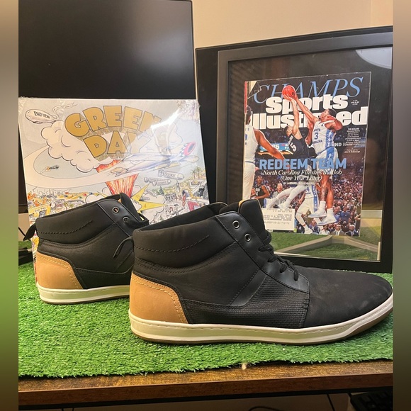 Aldo high top dress sneakers - Picture 1 of 4